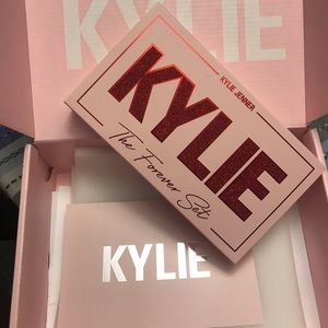 Kylie Cosmetics Forever Set. Brand New!